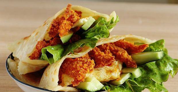 原创街边小吃口袋饼,从烙饼到炸鸡柳详细讲解,学会都可以摆摊卖了