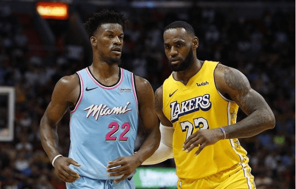 nba勇士对战雄鹿全场直播在哪看，勇士vs雄鹿全场中文高清回放