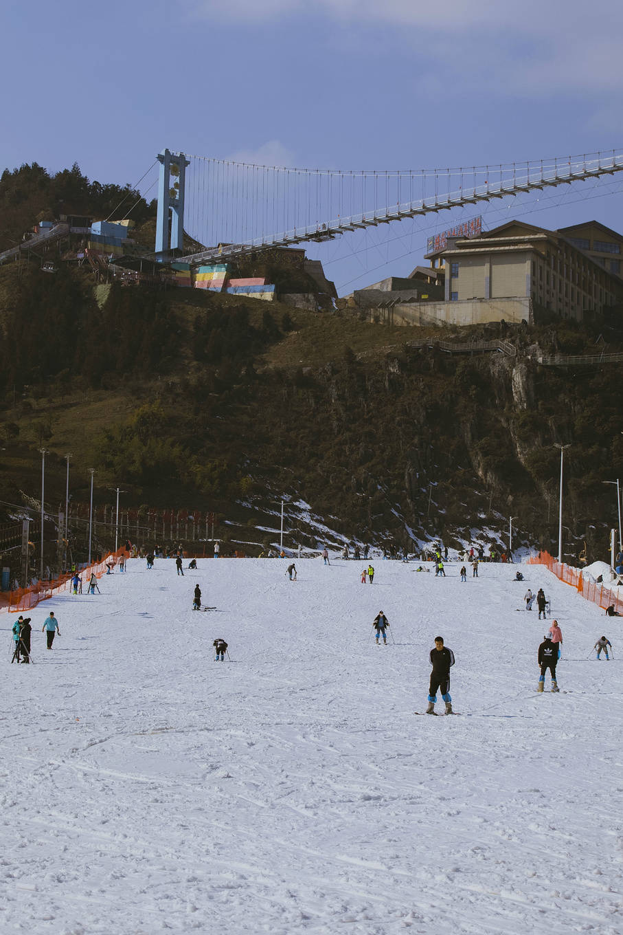 梅花山国际滑雪场索道图片