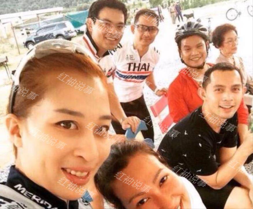 原创42岁帕公主隐婚生女老公帅气家庭幸福王储之位拱手让给弟弟