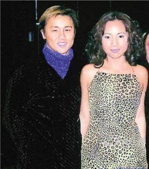 曾是tvb实力小生,他是邓萃雯前男友,今再婚娶小19岁娇妻_郑敬基