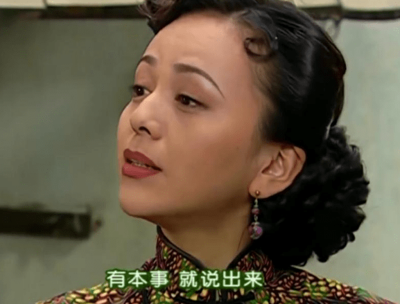 雪姨王琳和兒子罕同臺,為了孩子50歲仍未再婚,母子容貌似姐弟