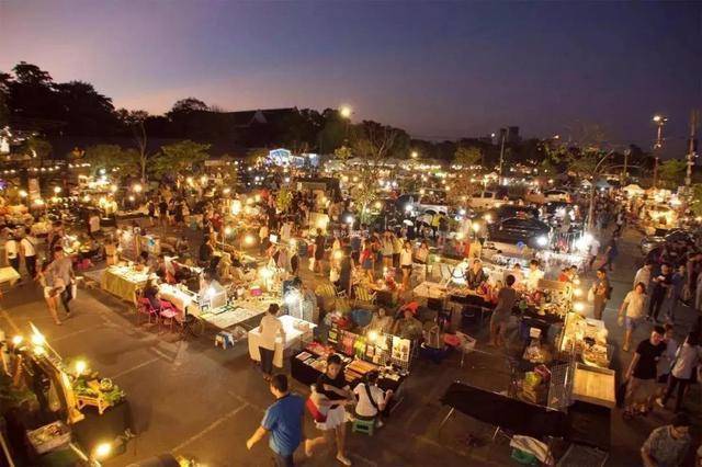 泰国最大的跳蚤市场，号称曼谷版“义乌”，什么特殊产品都有卖