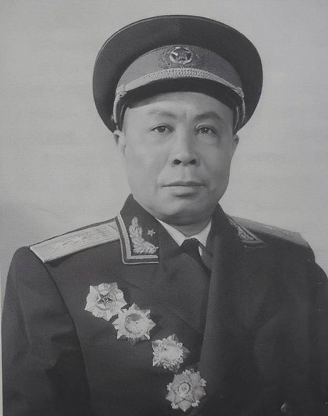 1955年授衔时,这个人很特殊,他竟以老农的身份被授予了中将军衔