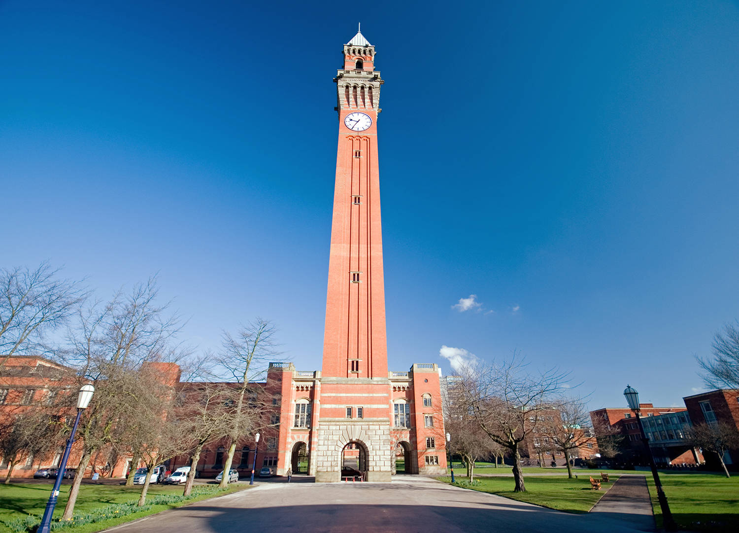 2020年英国大学机械_这15所英国大学参加2020补录!你还有机会