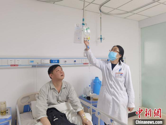 石家庄病房里的战"疫"警员:"疫"无反顾 初心不悔