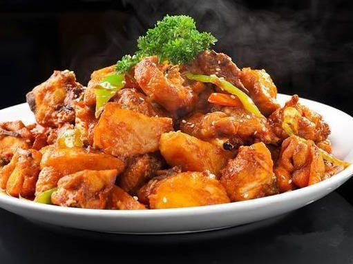 春季家常美食推荐:蒜泥芹菜叶,香椿豆腐,金瓜海蛎子的做法