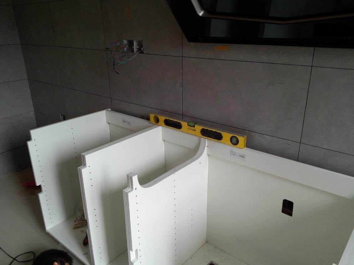 橱柜需要装背板吗?