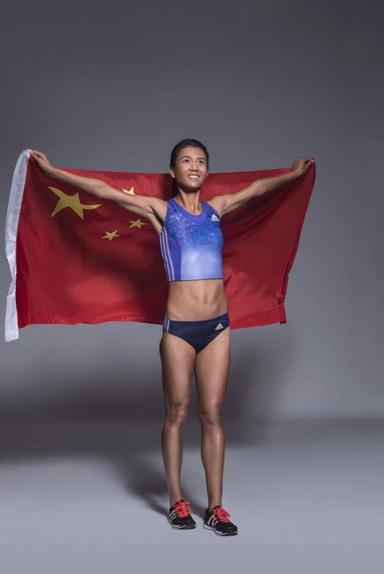 王军霞三个孩子照 77b893fe6b9742c2bd0f23e4816a3e80.jpeg