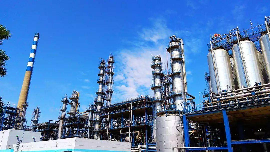 齐鲁石化氯碱厂精神可敬!不畏严寒保证产品出厂装车