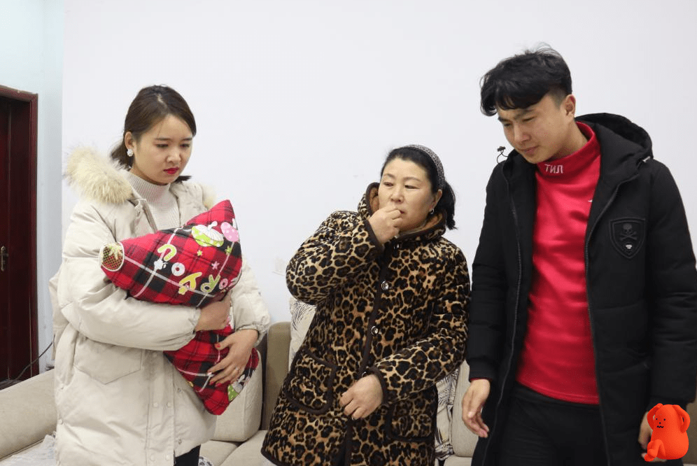 经历过"月子仇"的宝妈,很容易做出三种行为,每种都是被逼无奈