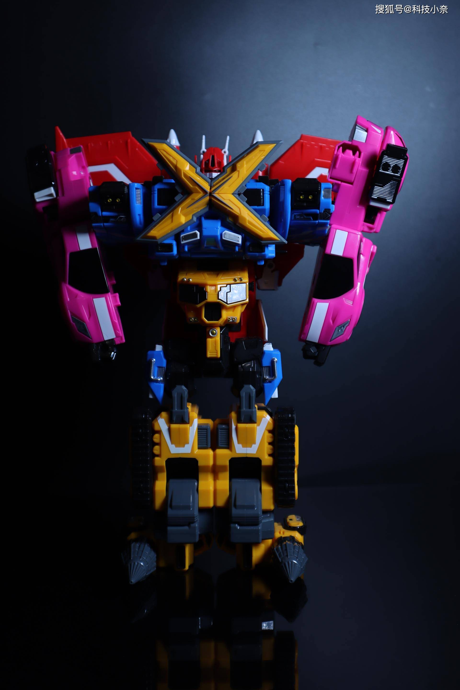 让童年英雄与你一起在寒假拯救世界,迷你特工队黄金版变形机甲-搜狐