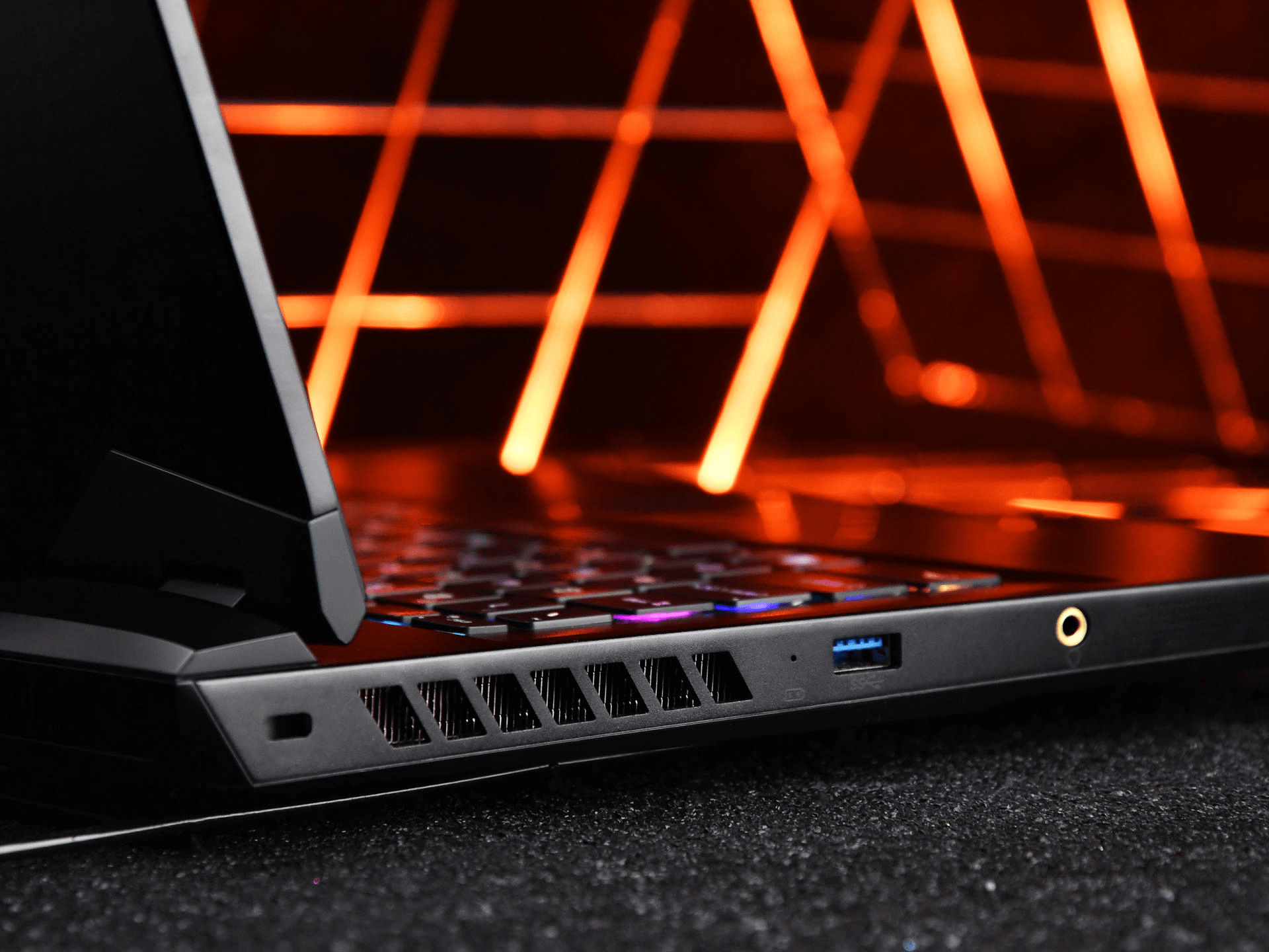 颜值性能双开花微星gp76展现真正的旗舰性能