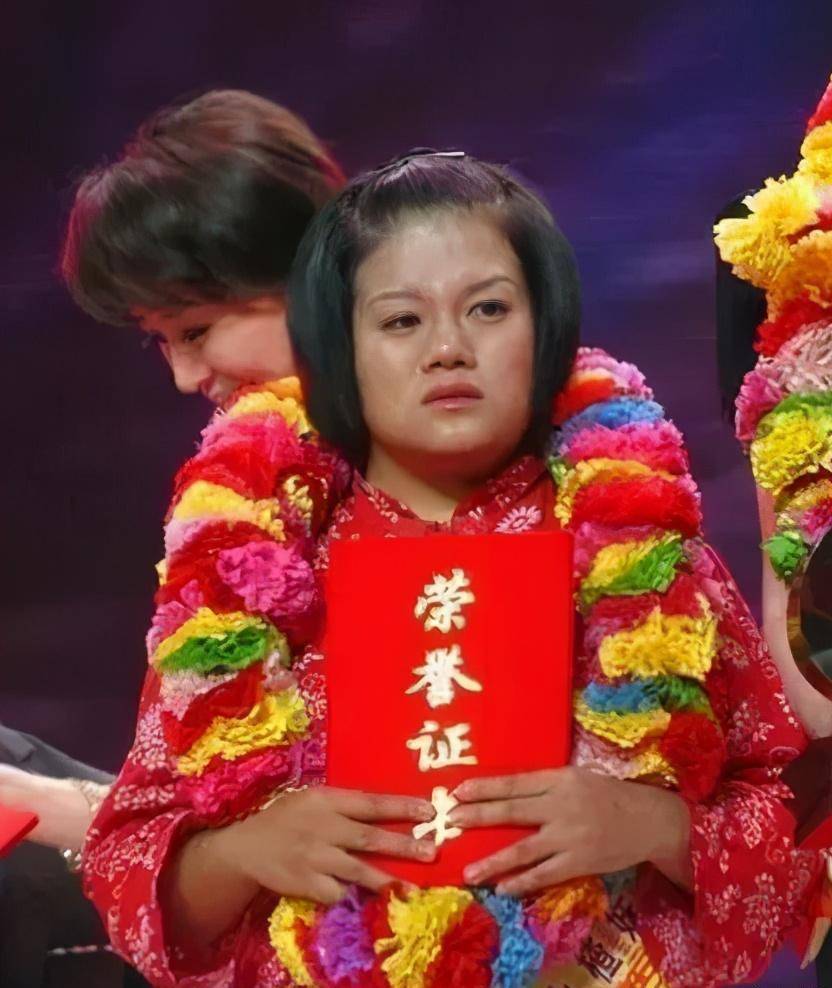 原创山楂妹张月乔出生残疾被遗弃成名后拒绝认亲只爱养父母