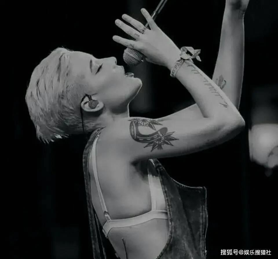 歌手halsey公布怀孕!历经三次流产后,再度怀孕