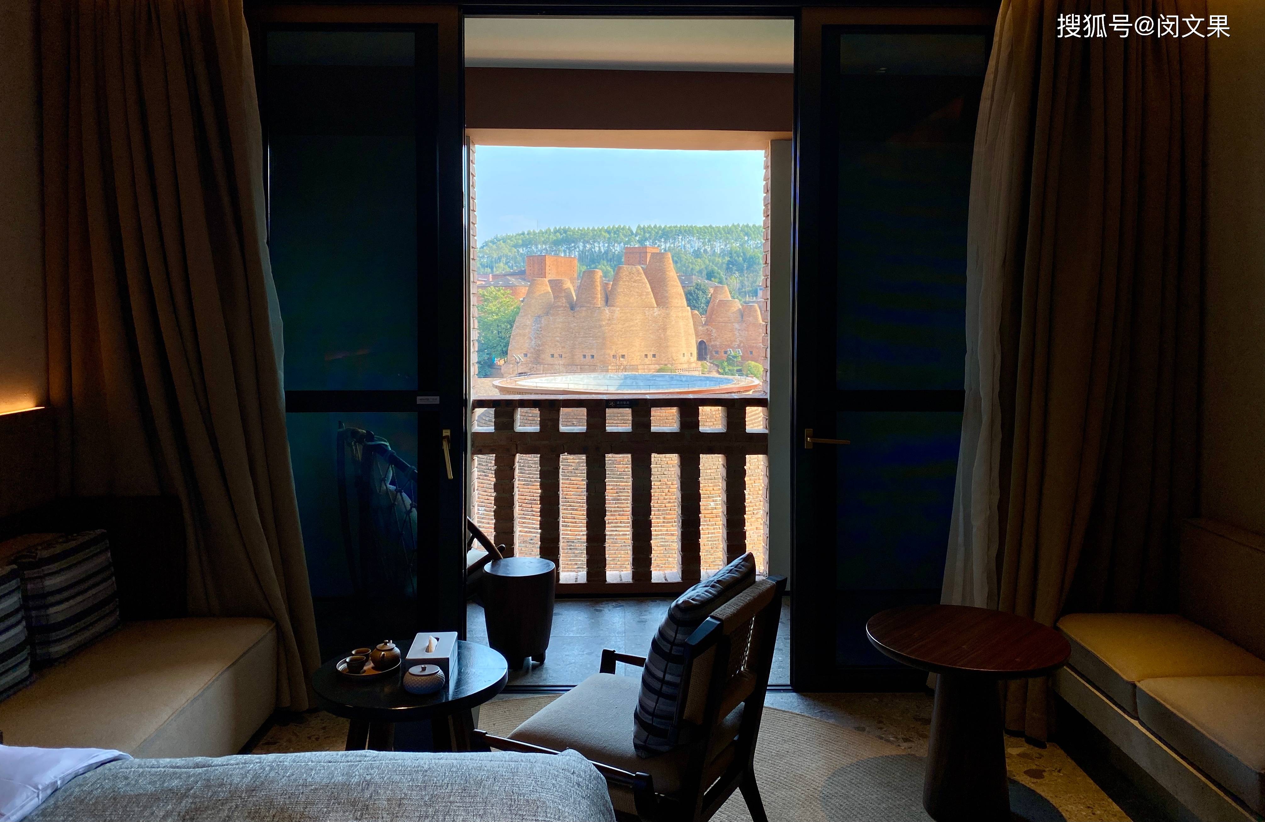 魔幻主义建筑内,是乌托邦式的隐逸胜境|弥勒东风韵美憬阁精选酒店