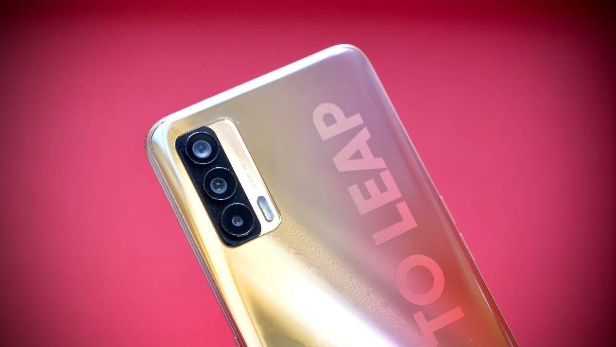 realmev15千元良心机同价位首发50w闪充还附赠65w快充