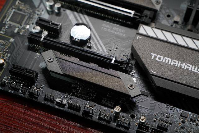 本体|2K必选的PCIe4.0固态 WD_BLACK SN850