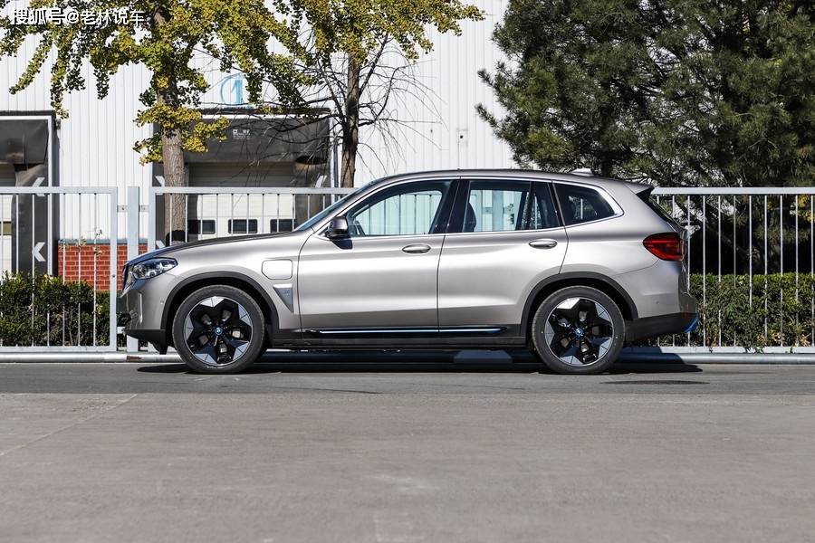 宝马中型suv官降7万,为老用户提供现金补偿,压力来自特斯拉?
