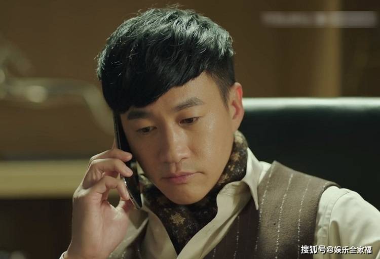 《正青春》的滤镜有多"毒"?看何润东44岁的状态,毛孔太可怕了