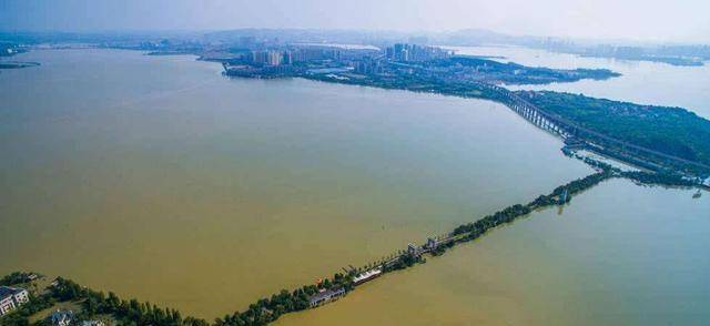 武汉最不起眼的湖泊，面积比东湖大得多，名字很多人叫不上