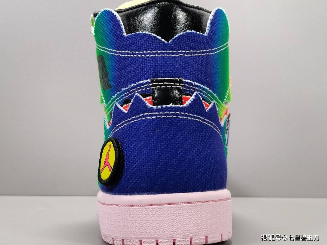 balvin联名aj1 笑脸拼接 渐变彩虹