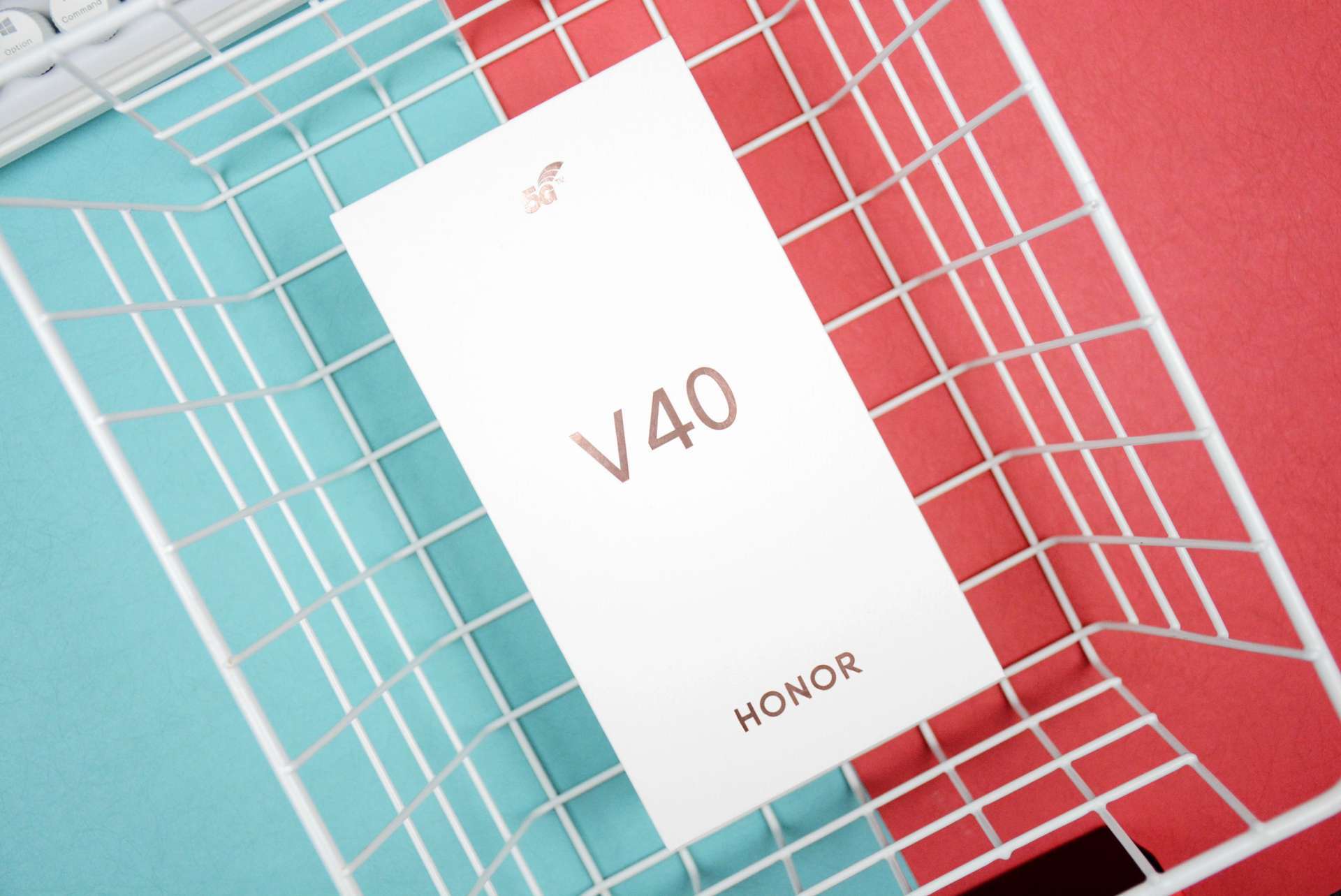 荣耀v40深度评测:刨析7个优点3个缺点,究竟值不值得买?