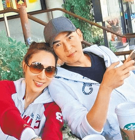 他的两段婚姻,为何都这么惨?_黄宛林