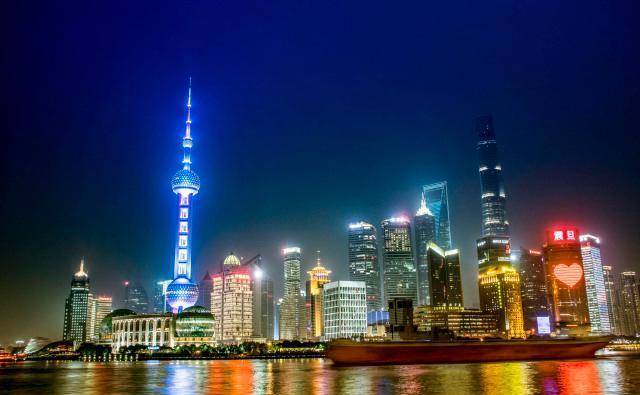 武汉最可惜的地标建筑，预计超过上海中心大厦，被迫削顶
