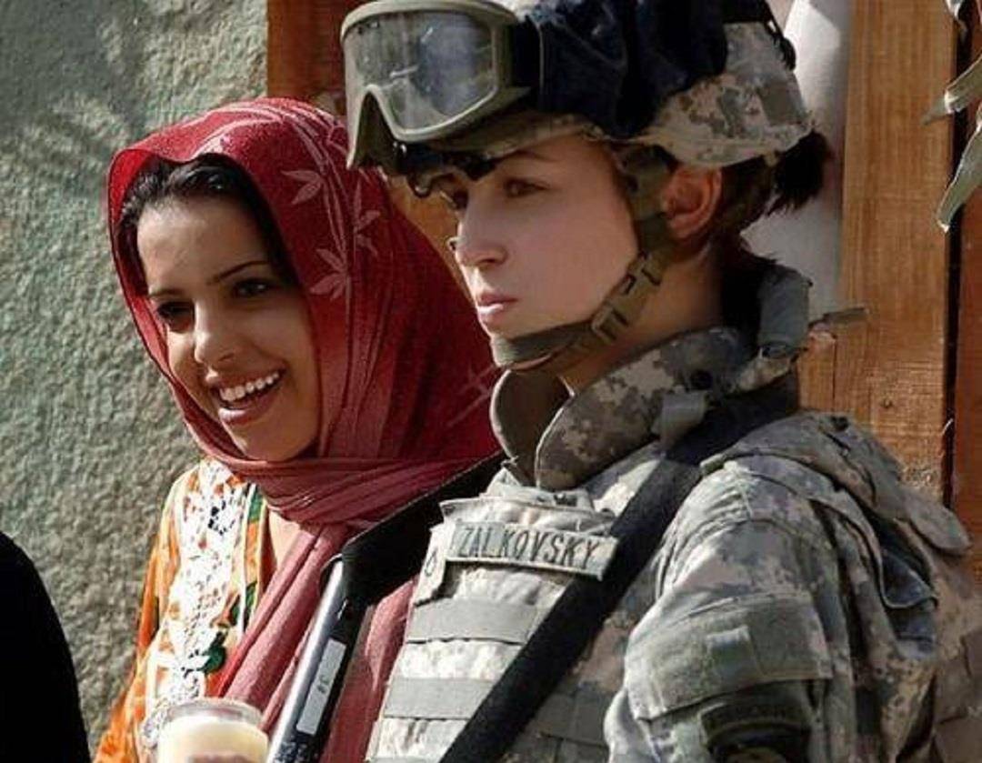 阿富汗美国女兵照片 女兵妇科体检图片