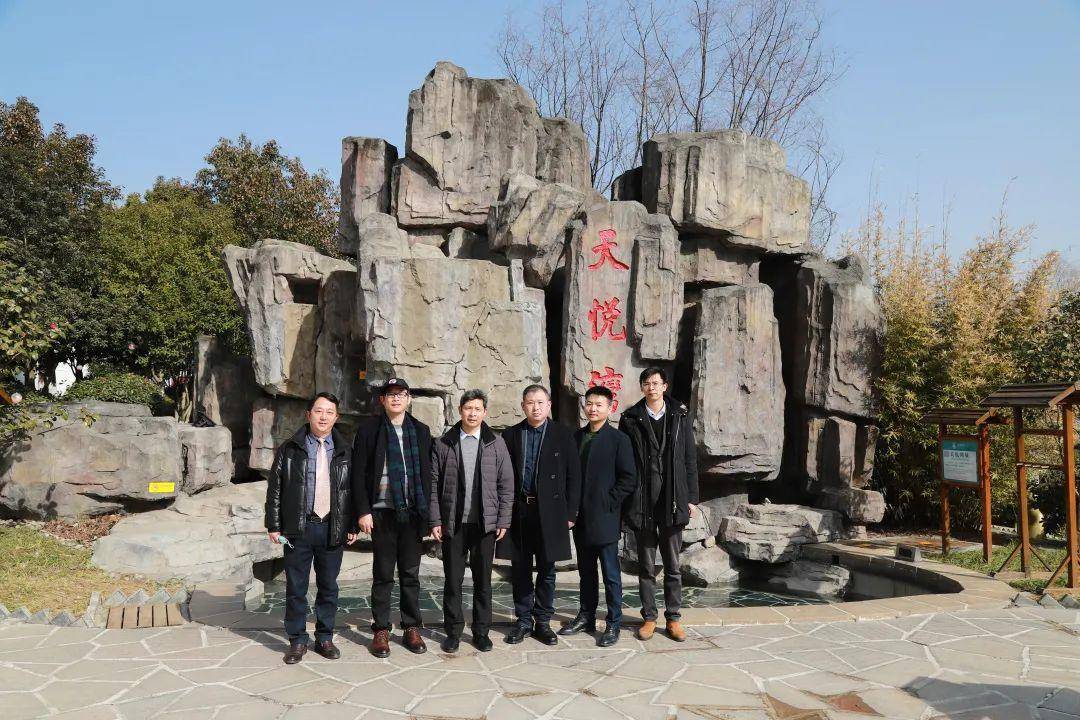 教授,医学博士,博士生导师陈朝晖为岳西人民在天悦湾中医诊所免费义诊