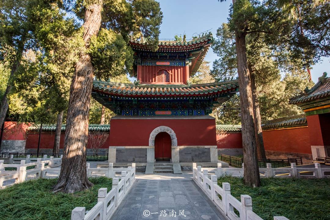 就地过年去哪玩？北京10家市属公园免费，天坛景山北海颐和园在内