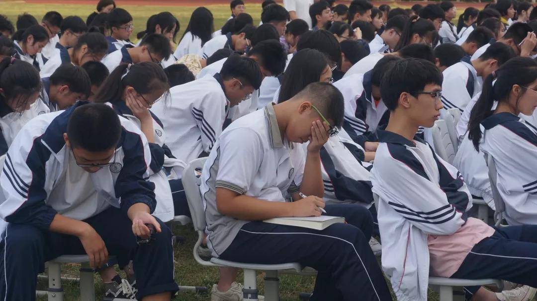 凌宇老师浙江省乐清市白象中学高三高考励志演讲会