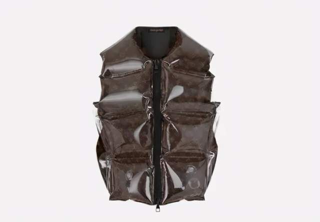 lv新款充气背心售价26700元网友付我200我用快递气柱给你搞一件