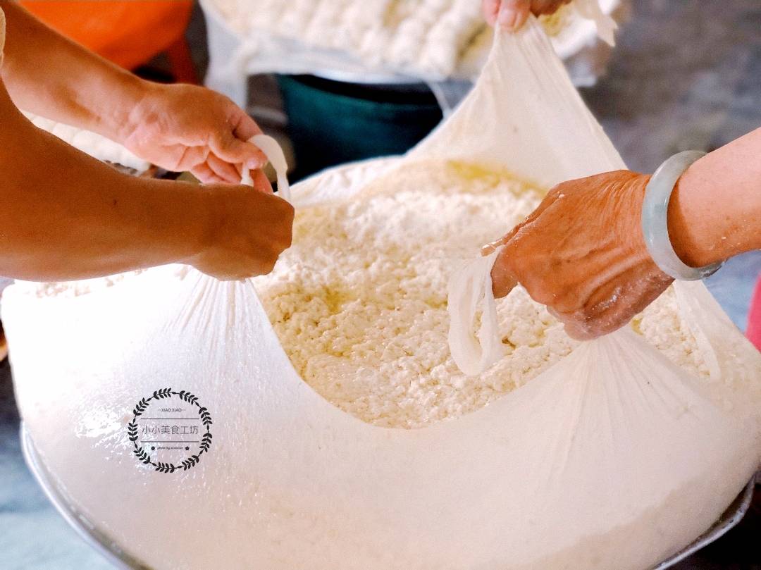 买豆腐 挑白色还是黄色 口感差别很大 弄懂再买心里有底 食用
