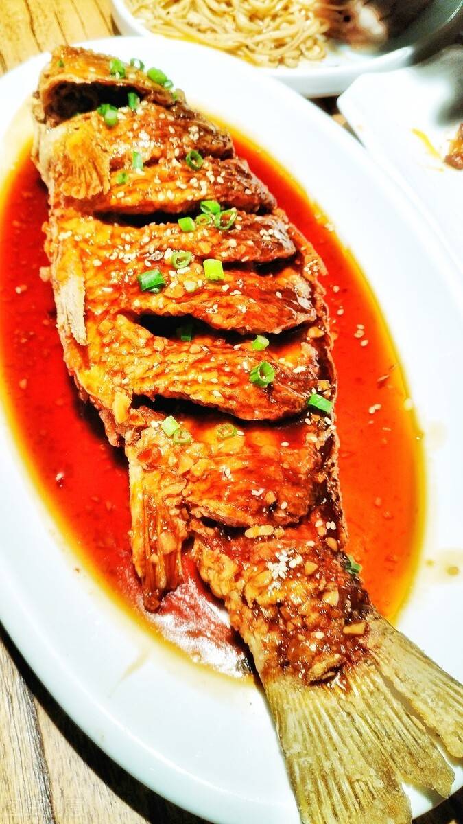 原创年夜饭必须年年有鱼糖醋酱鲤鱼酸甜入味外焦里嫩美味又好学