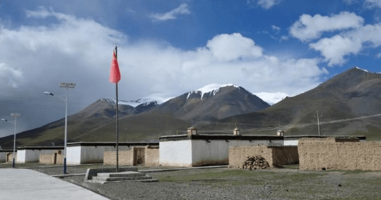 一座海拔4800米的星空小城，如果你要来西藏，可以在这里停留一下