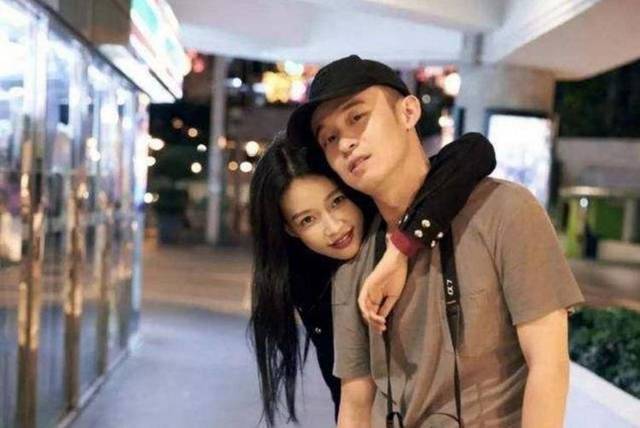 王京花是谁的孩子 5b073eb2f42941de9df993b541cceb5b.jpeg