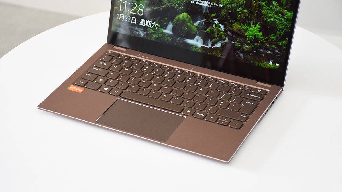 开箱中柏ezbookx3air笔记本轻薄便携的办公本