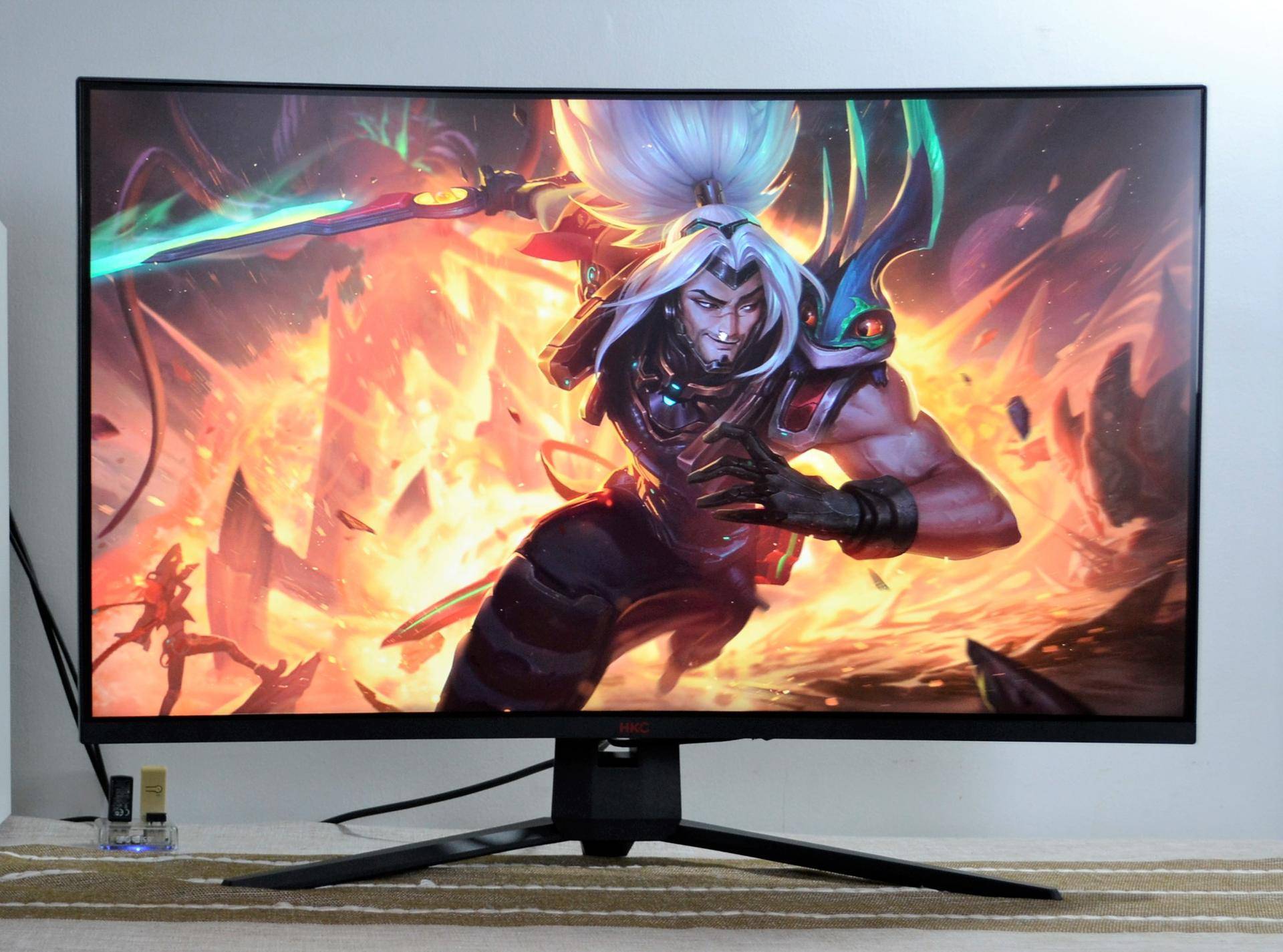 亲测惠科sg32c高刷va柔性曲面屏速度与性能在线