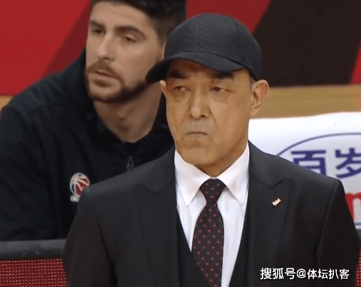 6分惜败！CBA第3轰然倒下，外援造冲突，主帅发飙：怕周琦干啥_浙江队