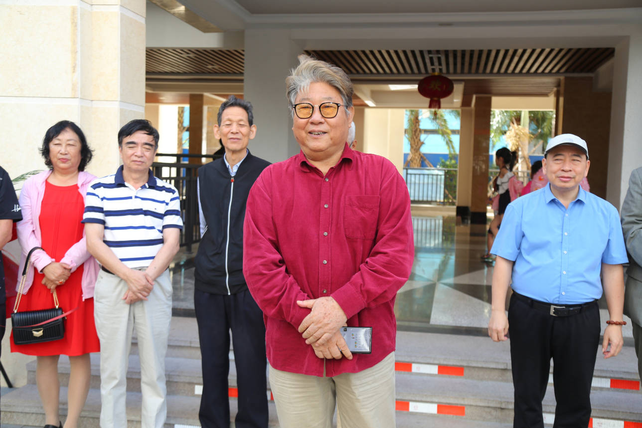 助力自贸港翰墨迎新春张清华孟晓雯吕鹏姜彦书画作品展盛大开展