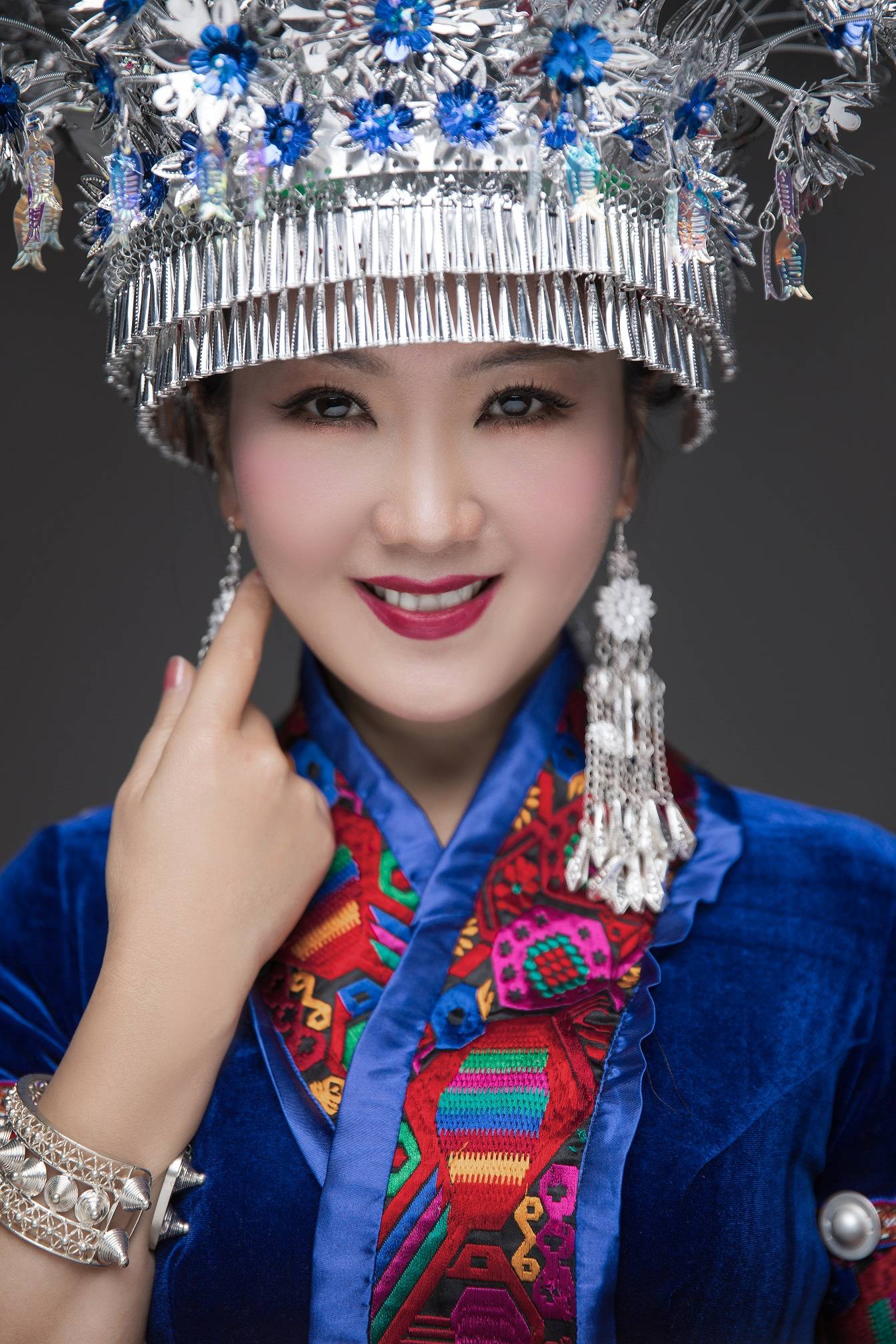 全新曲风,"歌坛百灵"阿娜丹新歌燃爆全网!