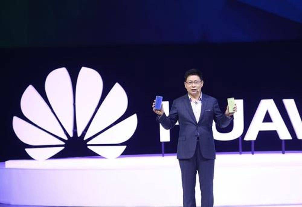 荣耀|2021手机市场格局大变：华为冲击超高端，小米荣耀OV有望捡漏？