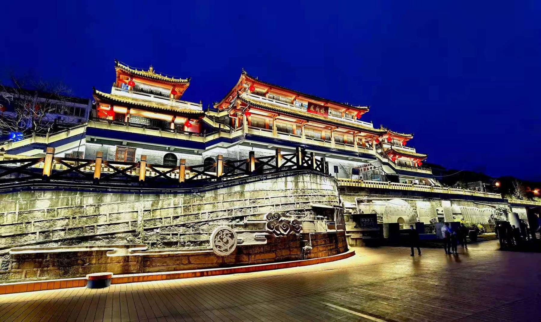 年味十足,春节打卡广元地标建筑凤翔楼,以别样式迎接春节!_陈平