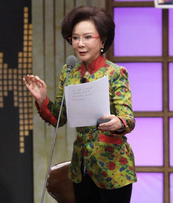 蔡明无缘今年春晚节目被众流量明星取代这还有啥意思