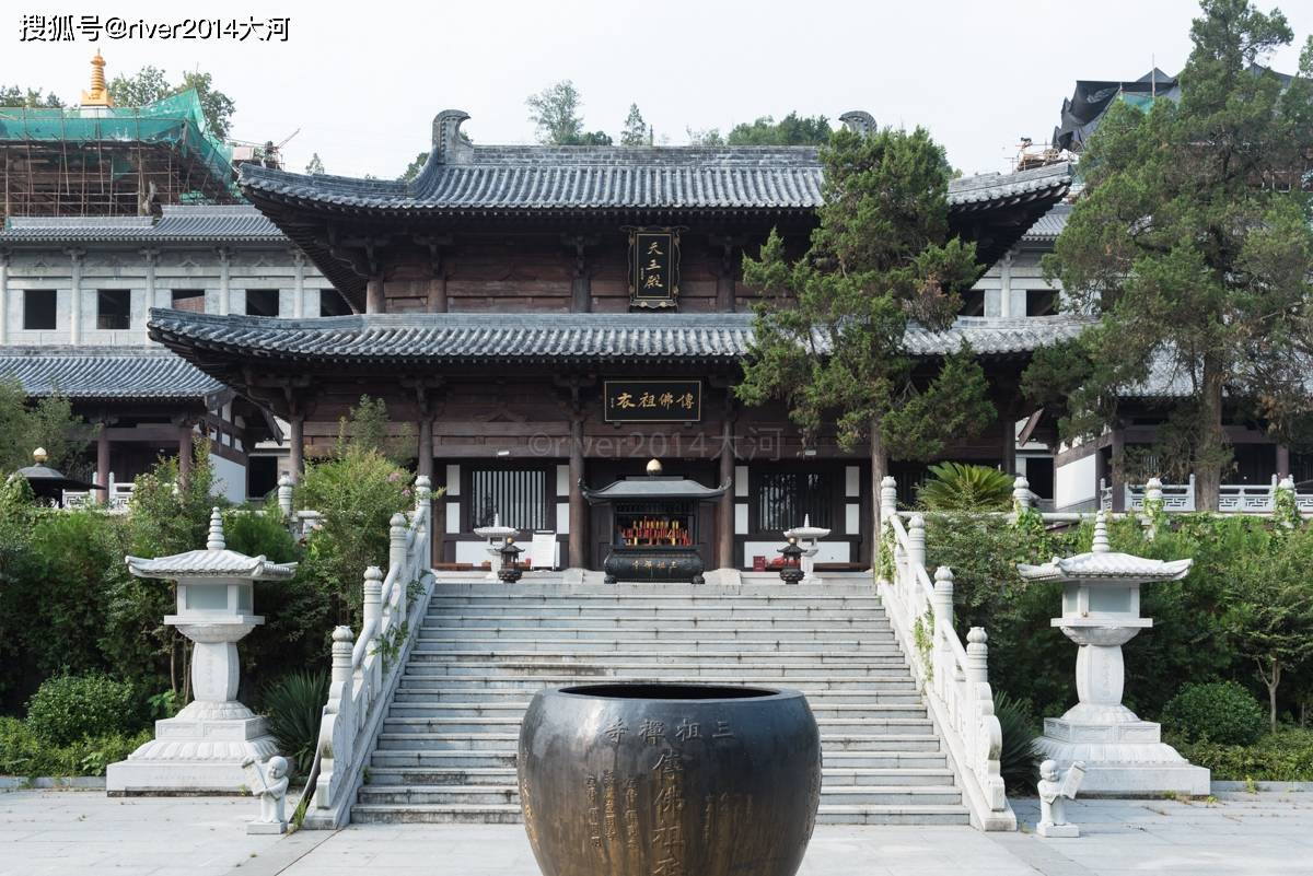 安徽这座寺庙曾由皇帝亲自赐名,已有1500多年的历史_天柱山