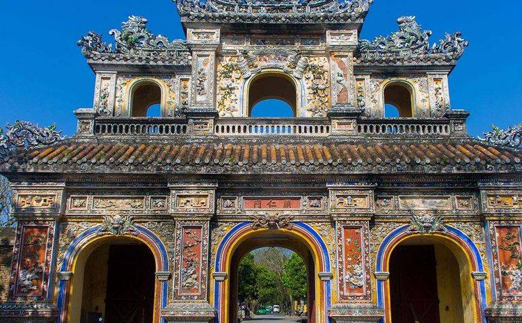 越南版”故宫“，仿照北京故宫成世界遗产，8万的门票是否值得？