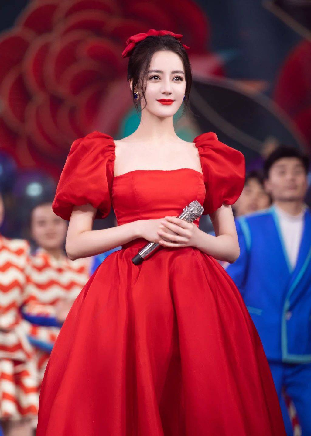 迪丽热巴公主裙造型也太美了吧简直就是迪士尼在逃公主本人啊