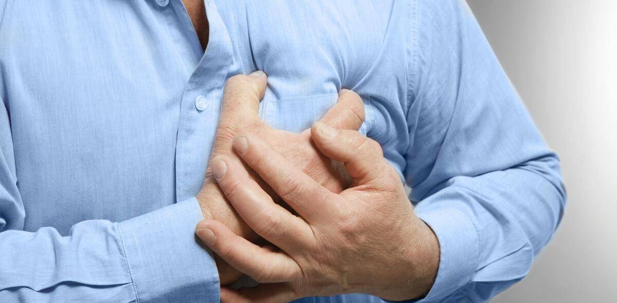 产生刺痛、闷胀的感觉。如果堵塞过于严重，甚至还会导致急性心肌梗死。